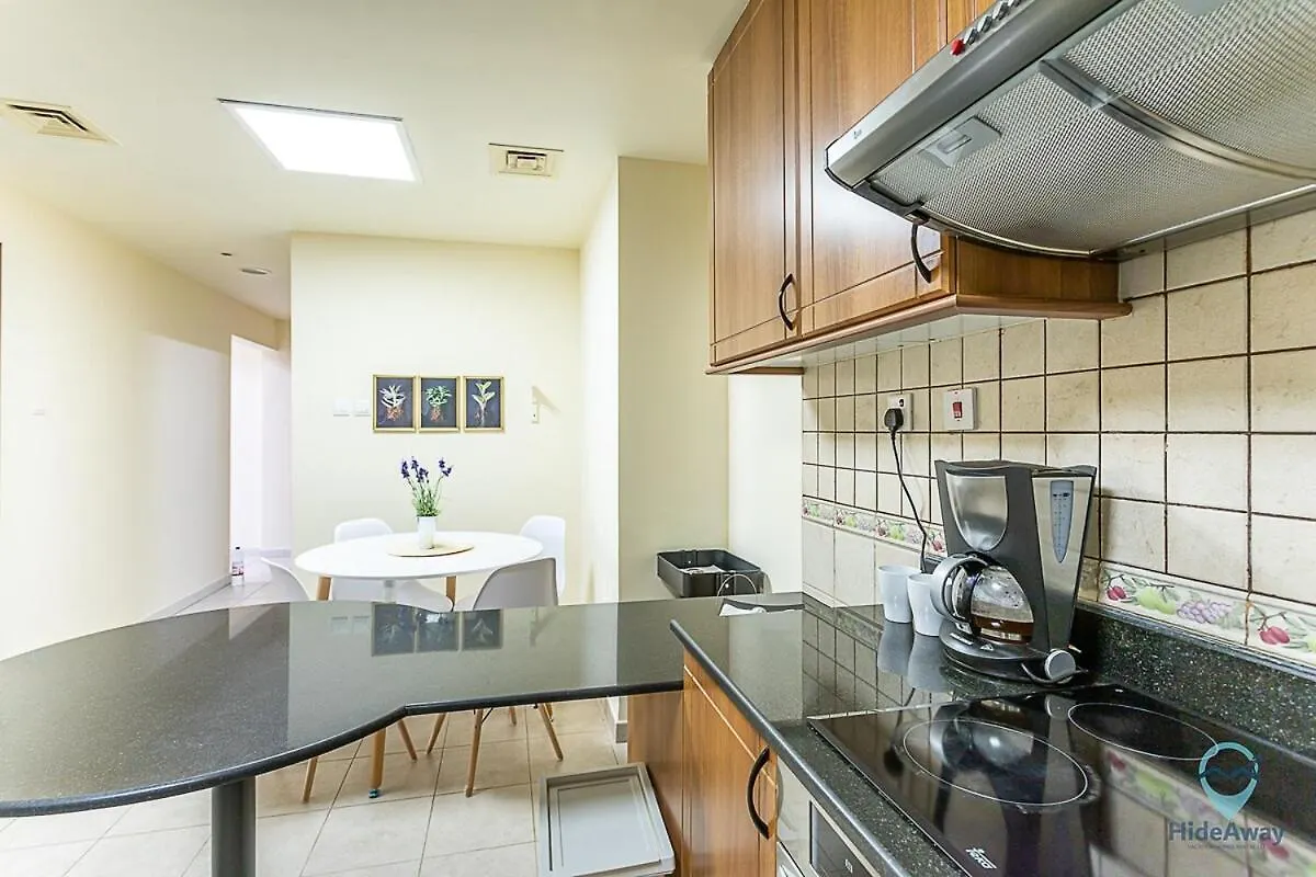 1 Bedroom Blue Chic Dubai Marina, Steps To Beach! 0*,